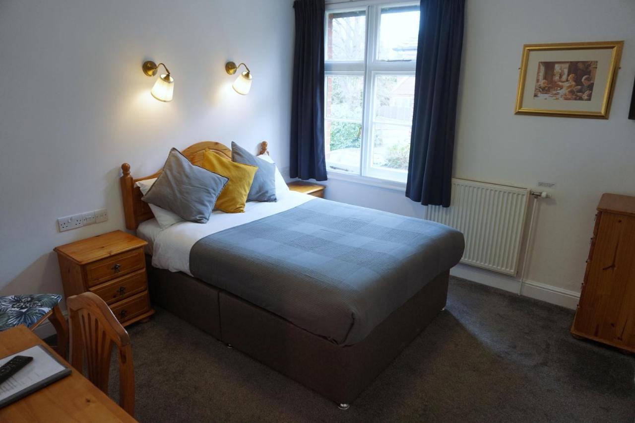 Verde Gatwick 4*